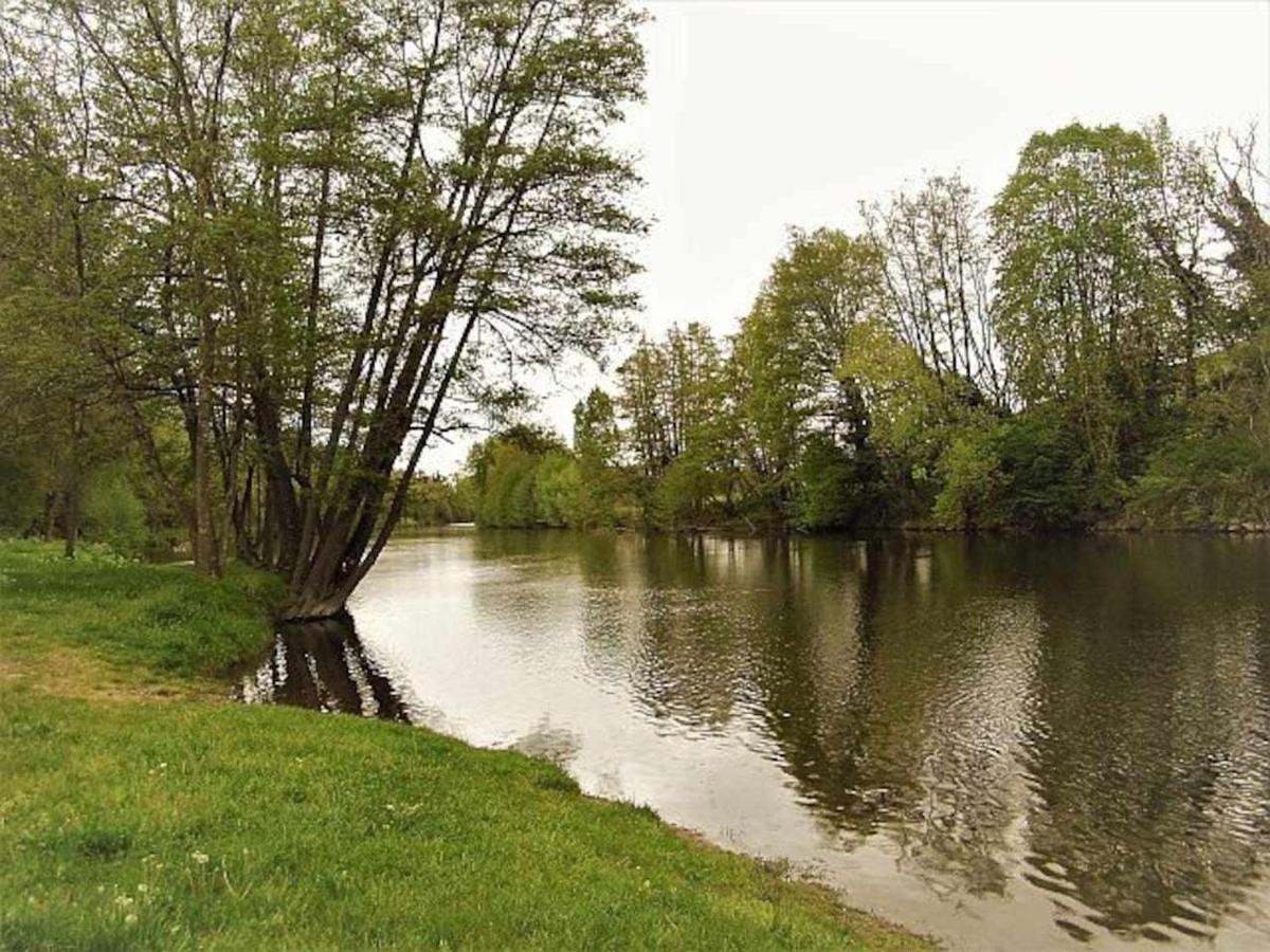 Joli Petit T4 Confortable Au Bord De Leau Vieille-Brioude Buitenkant foto